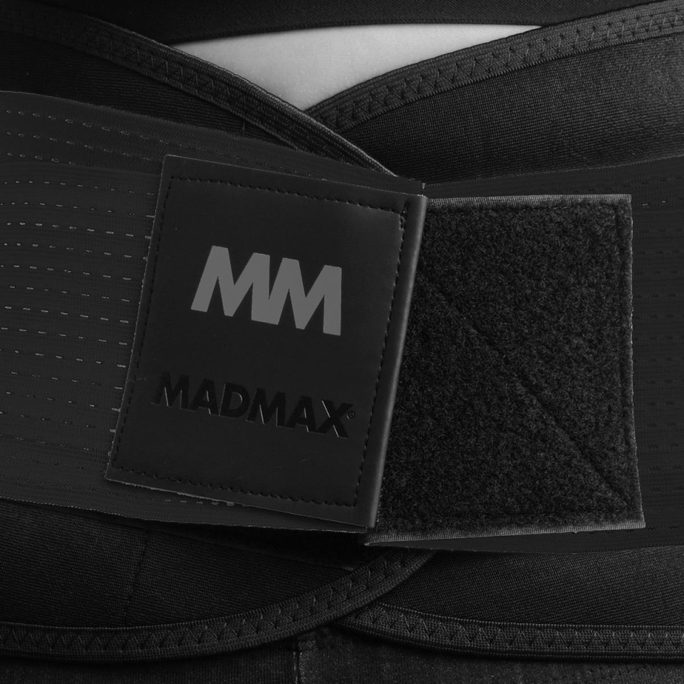 madmax_slim_belt_detail_black.jpg